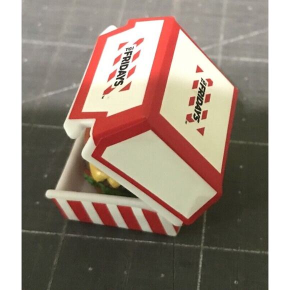 Foodie Mini Brands ZURU TGI Fridays Glazed Hamburger Burger - Picture 3 of 5